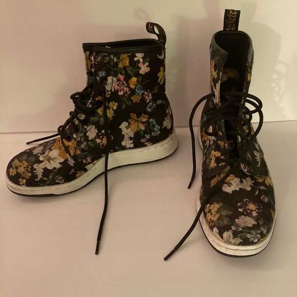 Barely Used Canvas Floral Doc Martens Size 6 - Picture 3 of 5